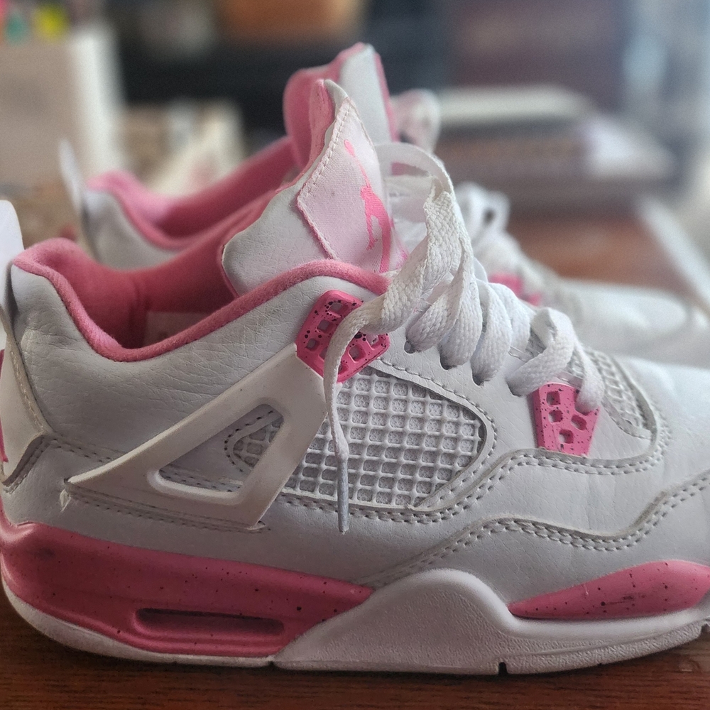 Jordan White Pink Sneakers Iconic Air Design